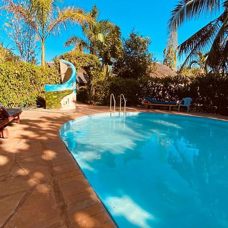 Villas Dora And Holly Diani Beach Exterior photo
